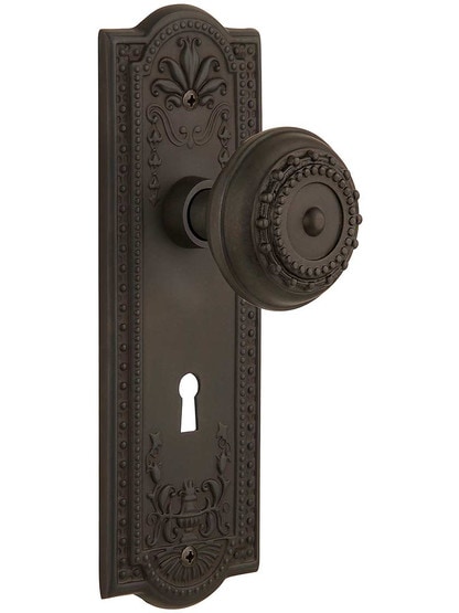 Meadows Door Set with Matching Knobs and Keyhole - 2 3/8 in Oil-Rubbed Bronze.